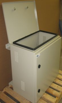 Racking Battery Box / Outdoor Enclosure